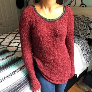 ❗️SOLD❗️HINGE - burgundy fuzzy sweater